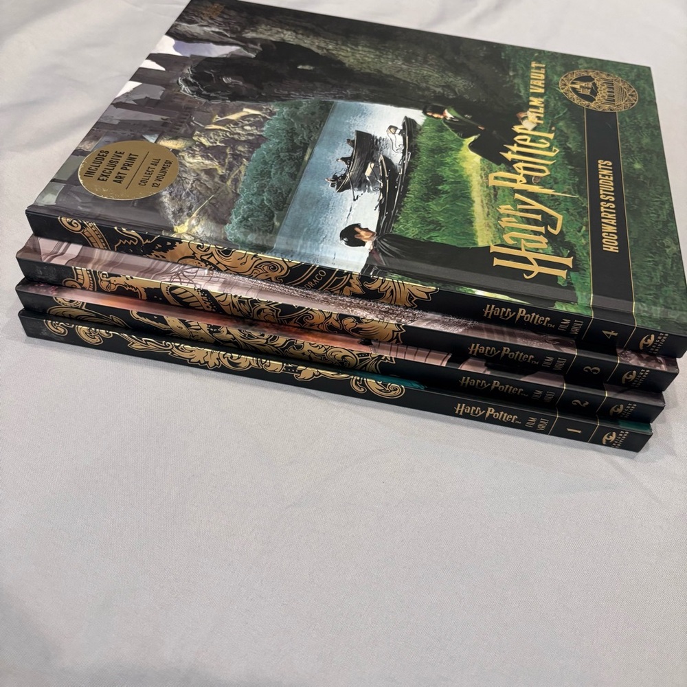 Harry Potter Film Vault Books 1 2 3 4 Diagon Alley Hogwarts Horcruxes Hallows + - Picture 12 of 12